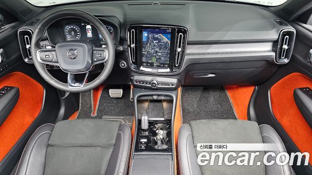 Volvo XC40 T4 R-Design 2020 — фото 7