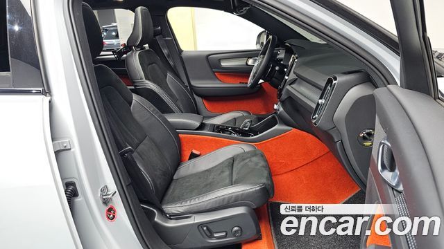 Volvo XC40 T4 R-Design 2020 — фото 26