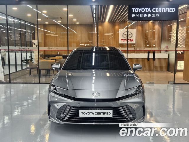 Toyota Camry (XV80) 2.5 XLE Premium Hybrid 2025 — фото 3