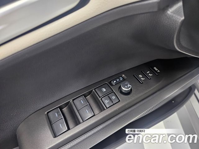 Toyota Camry (XV80) 2.5 XLE Premium Hybrid 2025 — фото 15