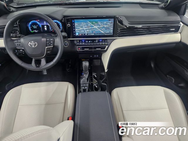 Toyota Camry (XV80) 2.5 XLE Premium Hybrid 2025 — фото 17