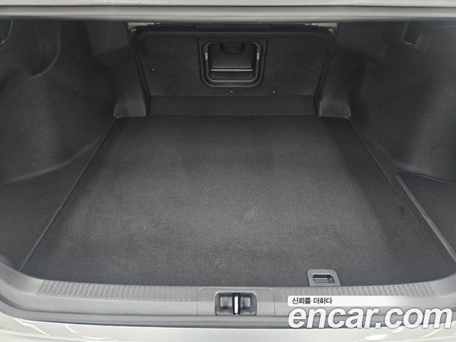 Toyota Camry (XV80) 2.5 XLE Premium Hybrid 2025 — фото 23