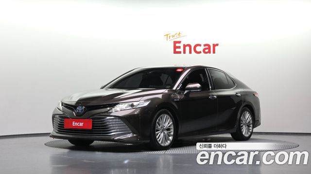 Toyota Camry (XV70) 2.5 XLE Hybrid 2018 — фото 1