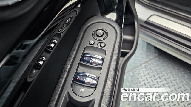 MINI Cooper Countryman Classic Plus Lite 2nd 2022 — фото 17