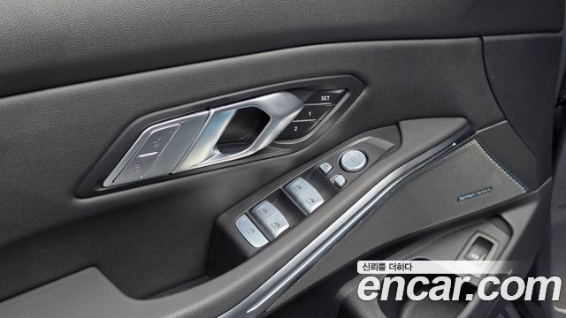 BMW 3 Series (G20) 320i M Sport 2025 — фото 19