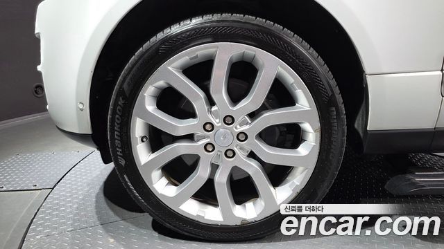 Land Rover Range Rover (IV) 4.4 SDV8 AB DIESEL 2016 — фото 5