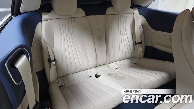 Mercedes-Benz E-Class (W213) E450 4MATIC Cabriolet 2023 — фото 11