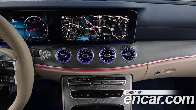 Mercedes-Benz E-Class (W213) E450 4MATIC Cabriolet 2023 — фото 12