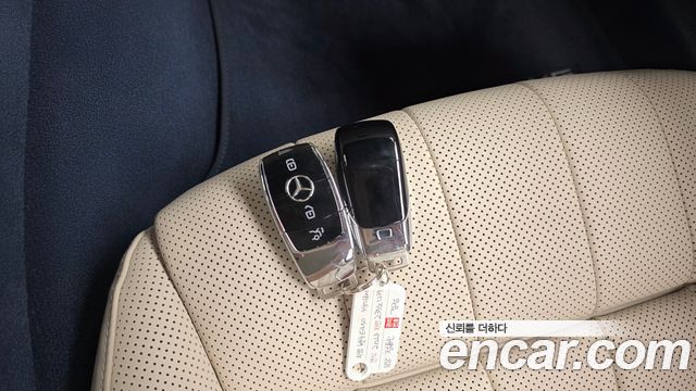 Mercedes-Benz E-Class (W213) E450 4MATIC Cabriolet 2023 — фото 15