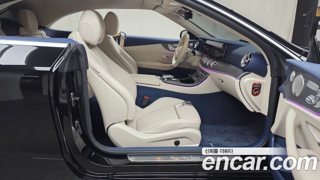 Mercedes-Benz E-Class (W213) E450 4MATIC Cabriolet 2023 — фото 26