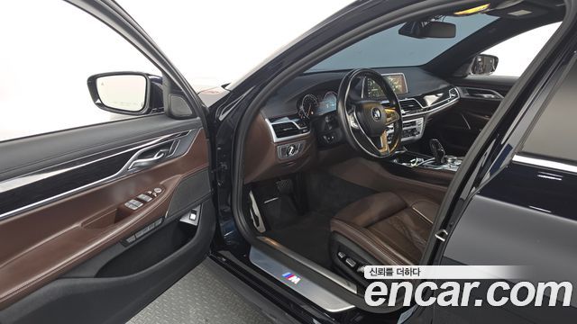 BMW 7 Series (G11) 740Li xDrive M Sport Package 2017 — фото 10