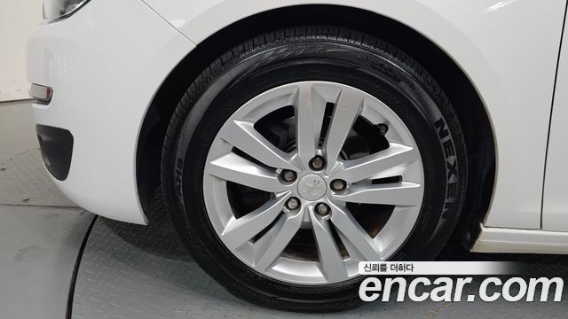 Peugeot 308 (II) 1.6 BlueHDi Active 2015 — фото 5