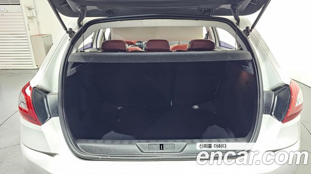Peugeot 308 (II) 1.6 BlueHDi Active 2015 — фото 20