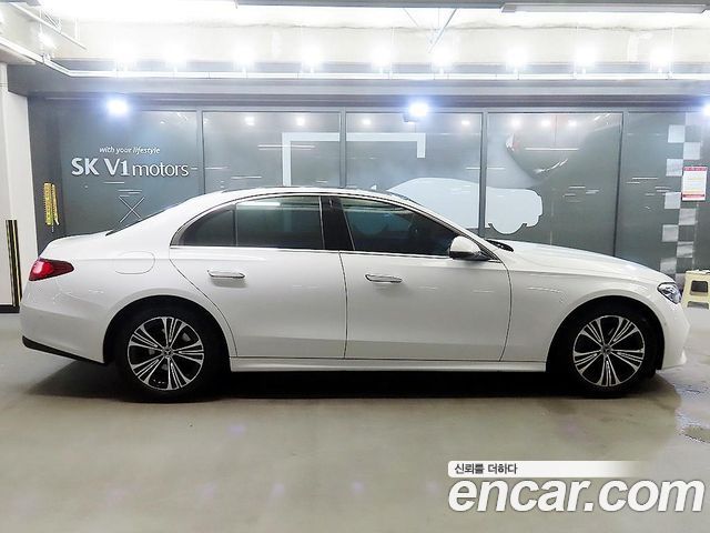 Mercedes-Benz E-Class (W214) E200 Avantgarde 2024 — фото 3