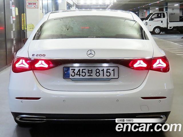 Mercedes-Benz E-Class (W214) E200 Avantgarde 2024 — фото 5
