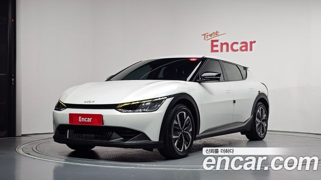 Kia EV6 Long Range Light 2022 — фото 1