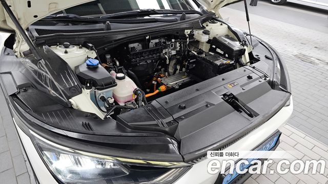 Kia EV6 Long Range Light 2022 — фото 6