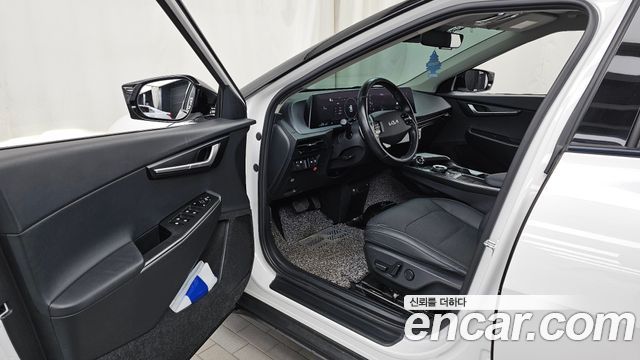 Kia EV6 Long Range Light 2022 — фото 10