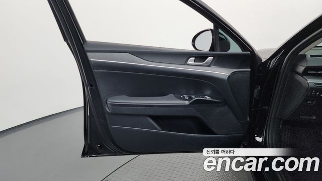 Kia K5 (III) 2.0 Prestige 2024 — фото 24