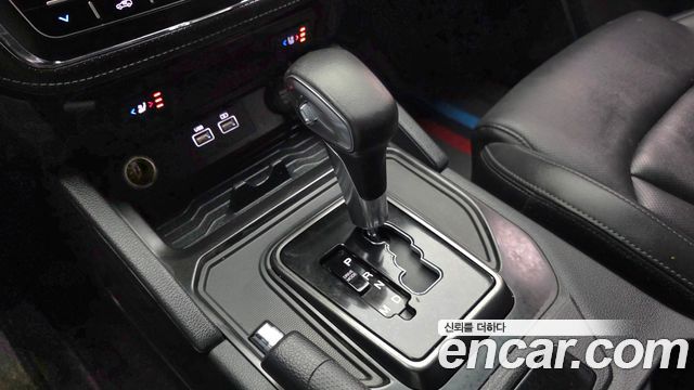 KG Mobility (SsangYong) Rexton Sports Diesel 2.2 2WD Prestige 2022 — фото 9