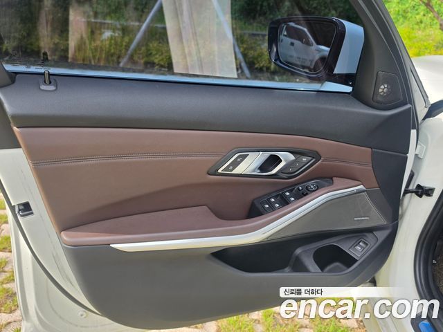 BMW 3 Series (G20) 330i Luxury 2019 — фото 9
