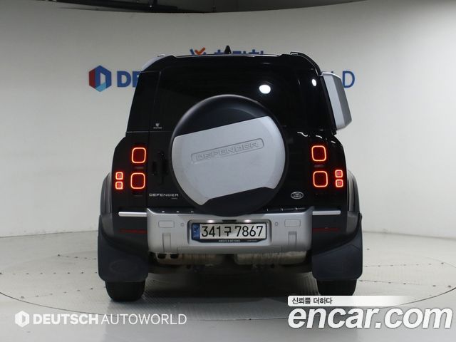 Land Rover Defender (L663) 110 D300 HSE 2022 — фото 4