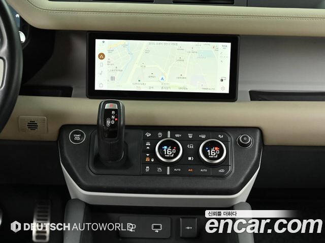 Land Rover Defender (L663) 110 D300 HSE 2022 — фото 18