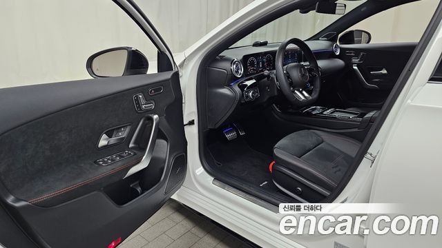 Mercedes-Benz A-Class (W177) AMG A45 S 4MATIC+ Hatchback 2025 — фото 10