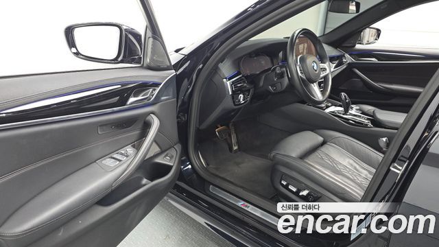 BMW 5 Series (G30) 530i xDrive M Sport Package 2022 — фото 10