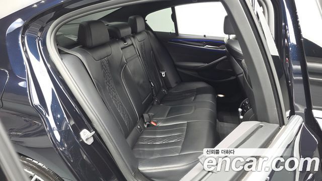 BMW 5 Series (G30) 530i xDrive M Sport Package 2022 — фото 11