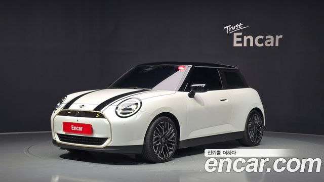 MINI Cooper Electric (IV) SE Favoured