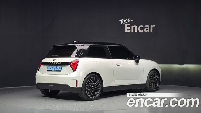 MINI Cooper Electric (IV) SE Favoured 2024 — фото 2