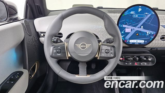 MINI Cooper Electric (IV) SE Favoured 2024 — фото 13