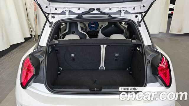 MINI Cooper Electric (IV) SE Favoured 2024 — фото 20