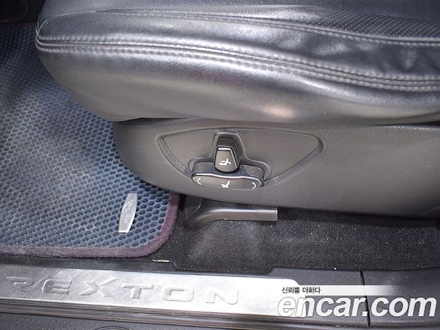 KG Mobility (SsangYong) Rexton W 2.0 4WD RX7 Luxury 2013 — фото 16