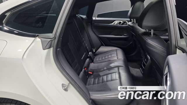 BMW i4 eDrive40 M Sports Pro 2023 — фото 11
