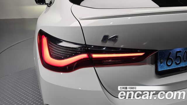 BMW i4 eDrive40 M Sports Pro 2023 — фото 23