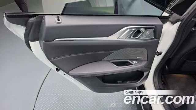 BMW i4 eDrive40 M Sports Pro 2023 — фото 25