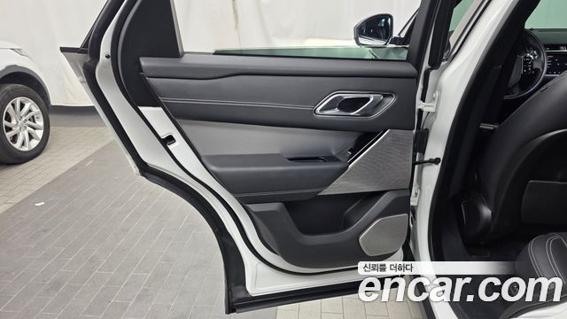 Land Rover Range Rover Velar 3.0 D300 R-Dynamic HSE 2019 — фото 25