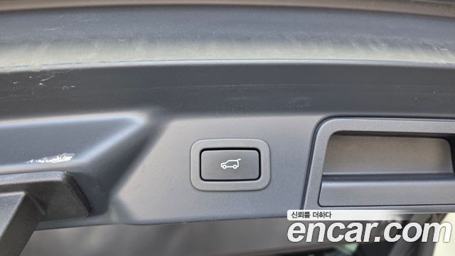 Land Rover Range Rover Velar 3.0 D300 R-Dynamic HSE 2019 — фото 32