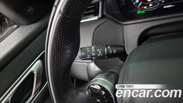 Land Rover Range Rover Velar 3.0 D300 R-Dynamic HSE 2019 — фото 34