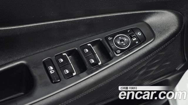 Hyundai Santa Fe Gasoline 2.5T 2WD Prestige 2023 — фото 15
