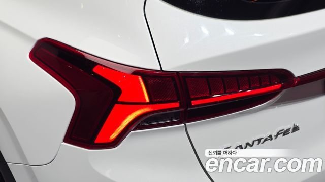 Hyundai Santa Fe Gasoline 2.5T 2WD Prestige 2023 — фото 23