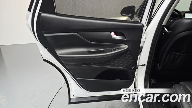 Hyundai Santa Fe Gasoline 2.5T 2WD Prestige 2023 — фото 25