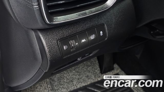 Hyundai Santa Fe Gasoline 2.5T 2WD Prestige 2023 — фото 28