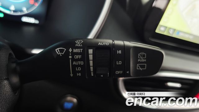 Hyundai Santa Fe Gasoline 2.5T 2WD Prestige 2023 — фото 29