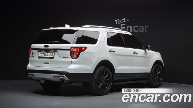 Ford Explorer 2.3 Limited 4WD 5th 2017 — фото 2