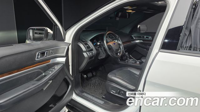 Ford Explorer 2.3 Limited 4WD 5th 2017 — фото 10