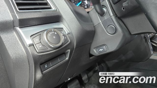 Ford Explorer 2.3 Limited 4WD 5th 2017 — фото 18