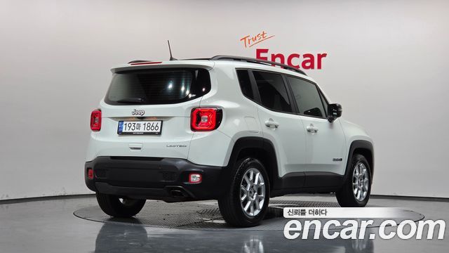 Jeep Renegade 2.4 Limited 2020 — фото 2